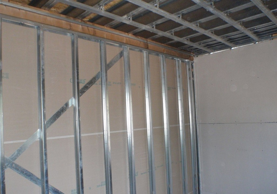 Фото 30 — Металлические профили для монтажа перегородок