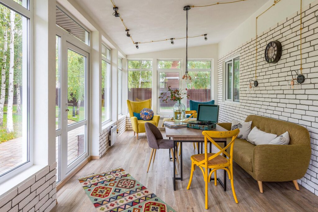 Фото 1 — Отделка террасы с декоративным освещением